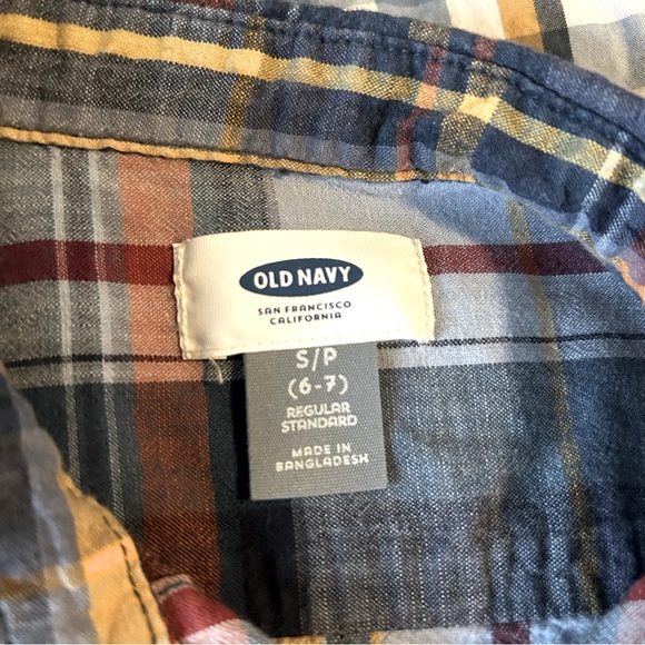 Bundle of 3 Boys Old Navy Short-Sleeved Plaid Shirts - Picture 8 of 13